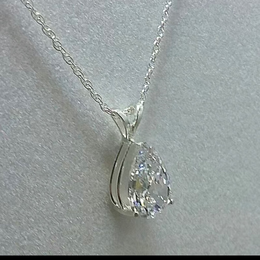 🆕❗️ 925 Silver Teardrop Shaped Gemstone Zircon Pendant Necklace - Picture 2 of 4